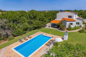 Villa Amoreira by Villa Plus